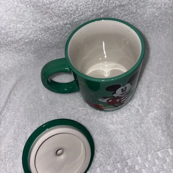 Festive Green Mug with Mickey Mouse and Lid - Picture 3 of 5